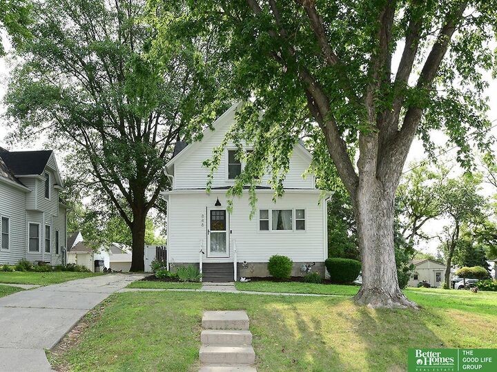 Property Photo: 848 N Walnut Street NE 68066
