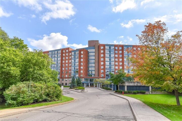 Property Photo: 55 Blue Springs Drive 612 ON N2J 4T3