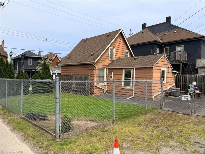 Property Photo: 356 Barton Street E ON L8L 2X9