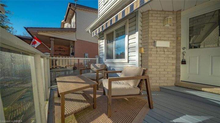 Property Photo:  23 Freeman Crescent  ON N3Y 5J9 