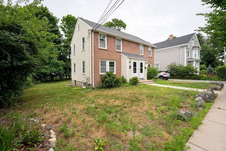 Property Photo:  993 Massachusetts Ave 993  MA 02420 