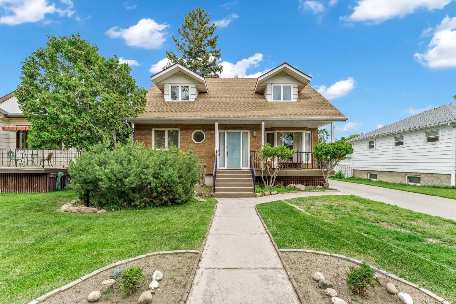Property Photo:  28 Aberdeen Street SE  AB T1A 0P7 