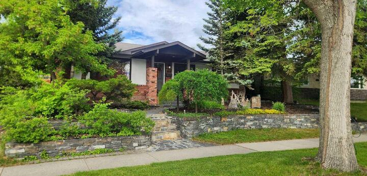 Property Photo: 9415 Fairmount Drive SE AB T2J 0R1