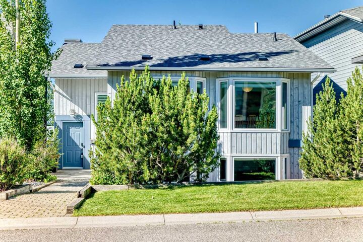 Property Photo: 31 Ranchridge Way NW AB T3G 1Z8