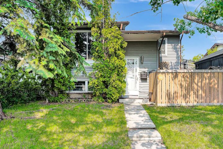 215 Erin Woods Drive SE — photo 1