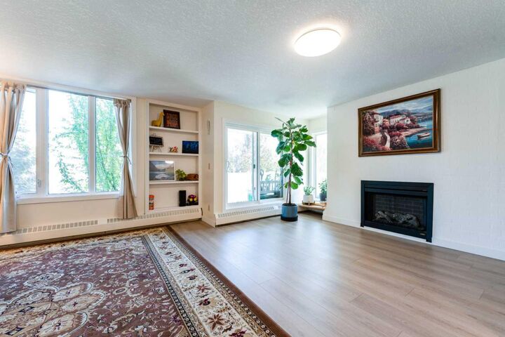 Property Photo: 3747 42 Street NW 204 AB T3A 2W4
