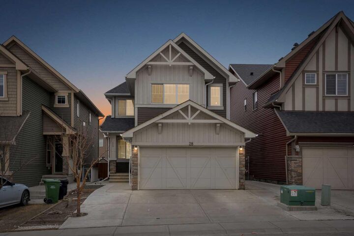 28 Saddlelake Common NE — photo 1
