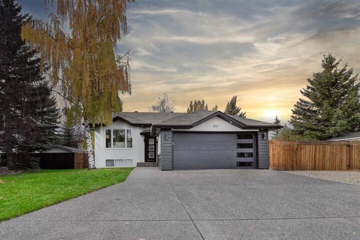 941 West Chestermere Drive — photo 1