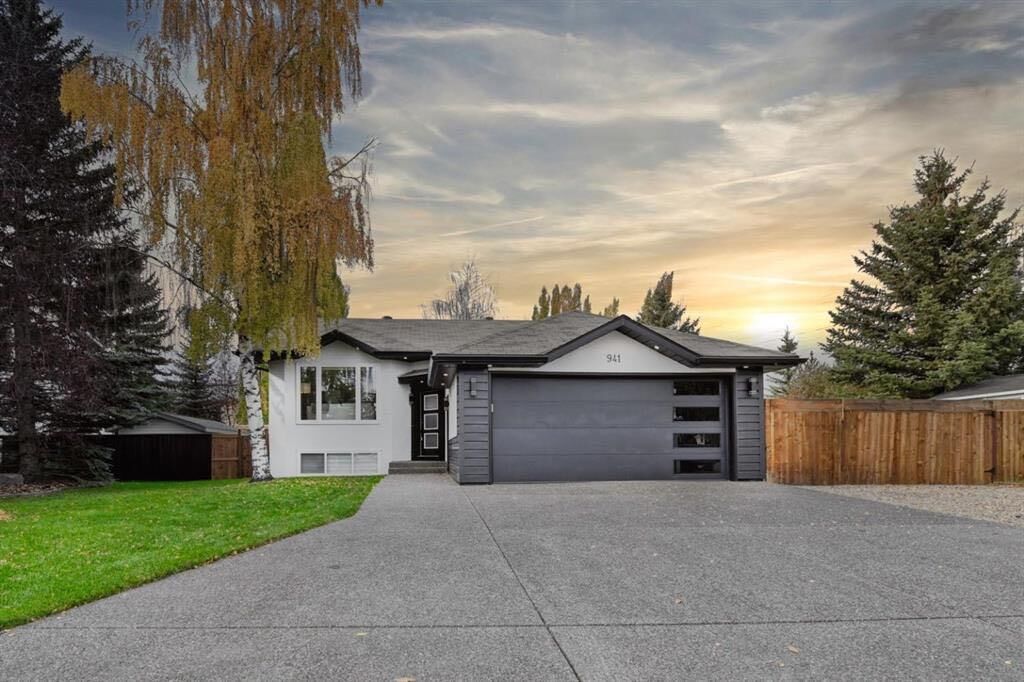 Property Photo: 941 West Chestermere Drive AB T1X 1B7