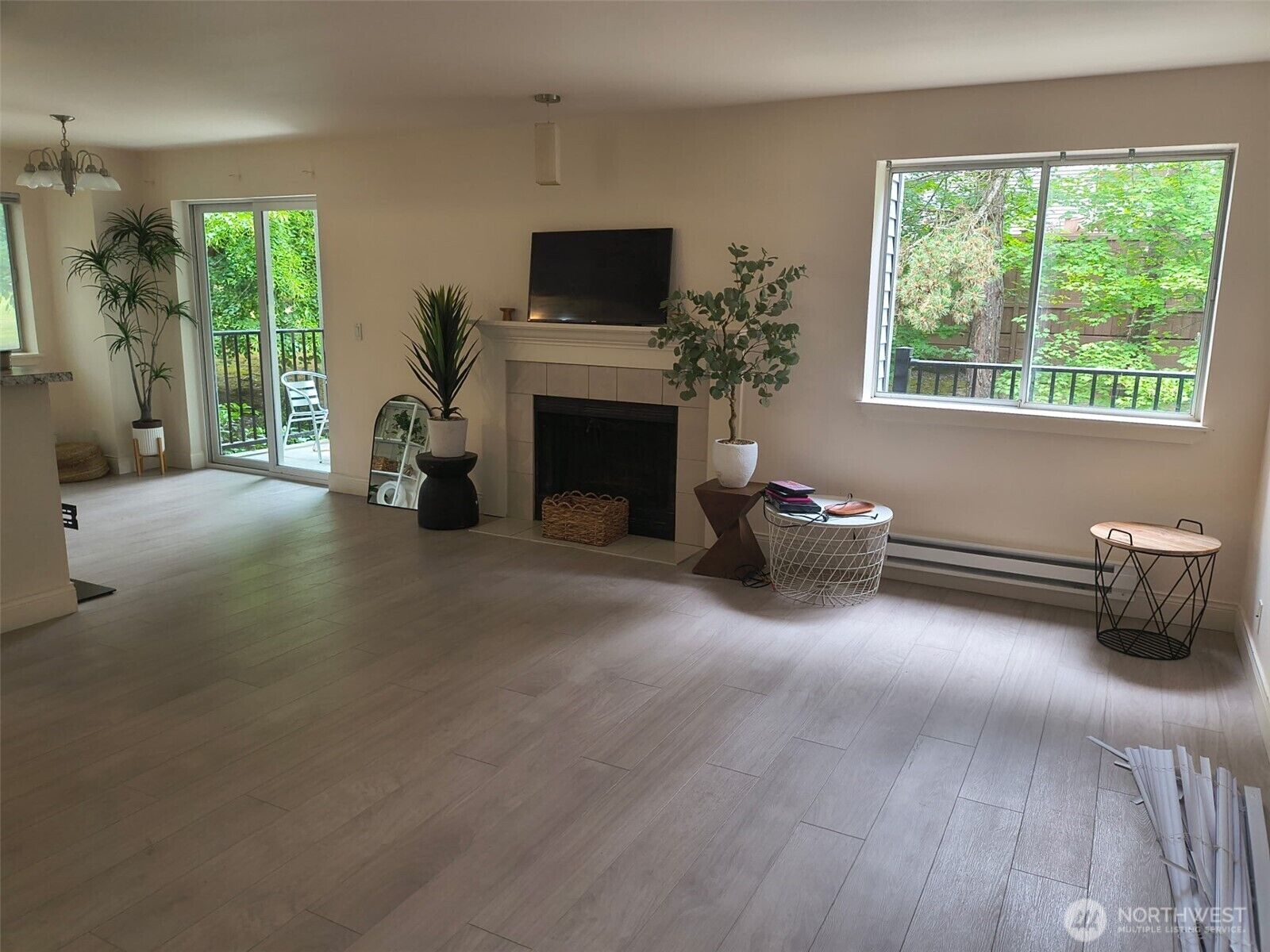 Property Photo: 15415 35th Avenue W E201 WA 98087