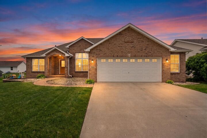 Property Photo:  2939 Vaughndale Drive  IL 61115 