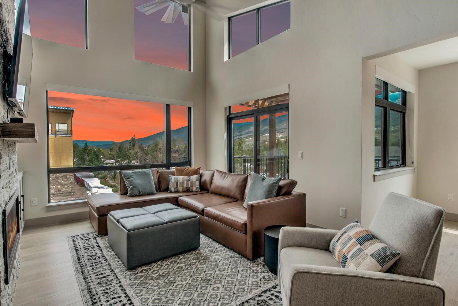 Property Photo:  37 W 4th Street 301E  CO 80498 
