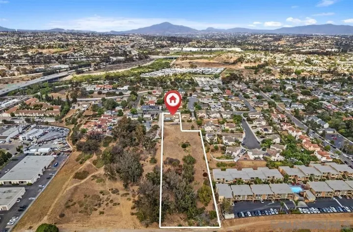 Property Photo:  160 N Del Mar 124  CA 91910 