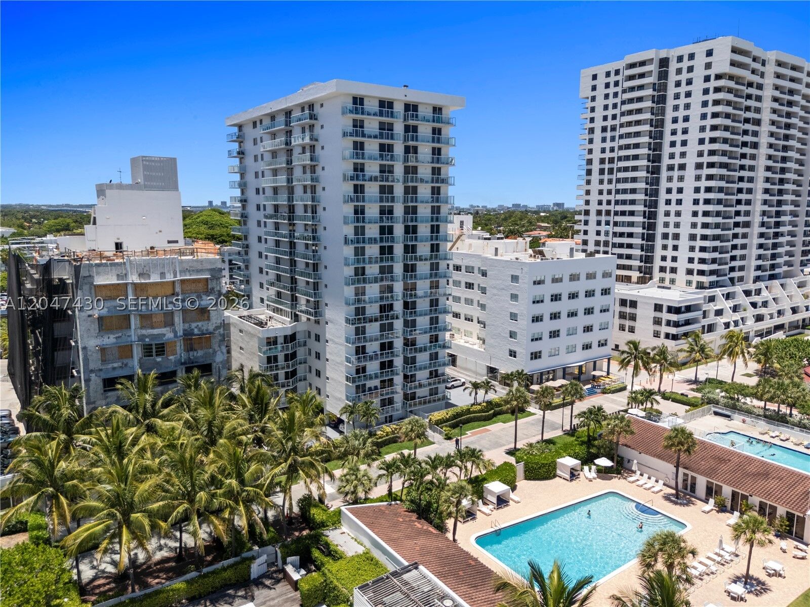 Property Photo:  2457 Collins Ave 406  FL 33140 