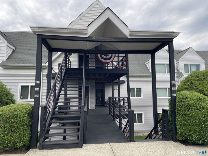 Property Photo:  1117 Windward Road 1117  CT 06461 