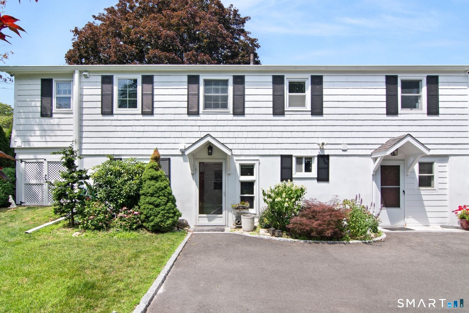 Property Photo: 298 Strawberry Hill Avenue CT 06851