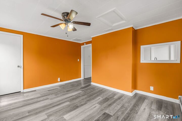 Property Photo:  89 Division Street 2  CT 06401 