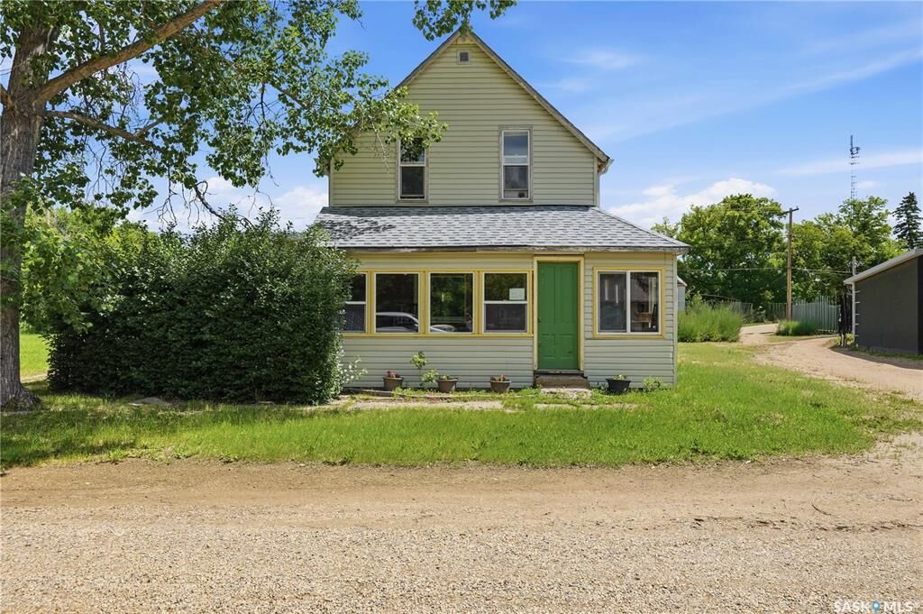 Property Photo: 117 Dean Street SK S0H 3E0