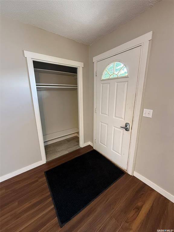 Property Photo:  142 2nd Street E  SK S0M 0Y0 