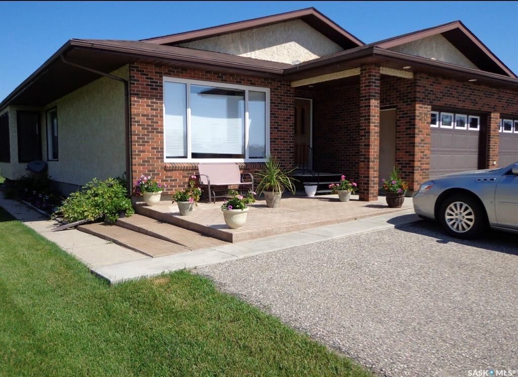 Property Photo: 30 Souris Crescent SK S0C 2H0