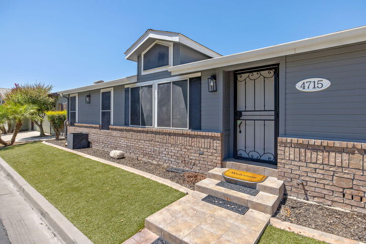 Property Photo: 4715 S Verde Vista Street CA 93277