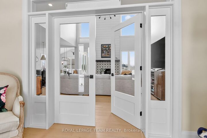 Property Photo: 212 Kaswit Drive ON K7C 0C4