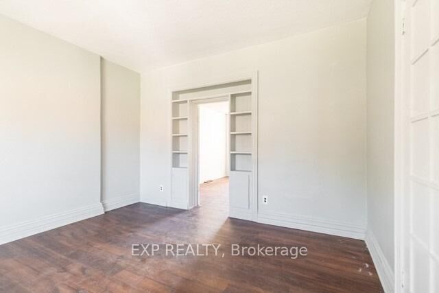 Property Photo: 99 Sanford Avenue N ON L8L 5Z1