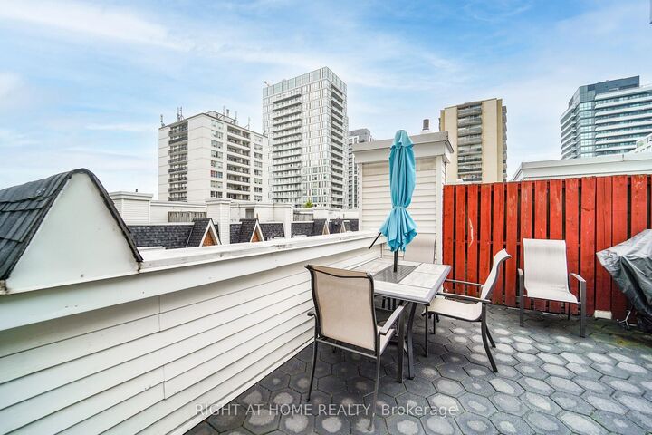 Property Photo:  108 Redpath Avenue 22  ON M4S 2J7 