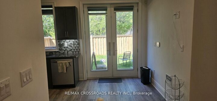 Property Photo:  40 B Westbourne Avenue  ON M1L 2Y2 
