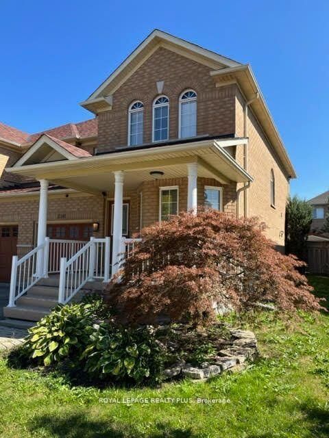 Property Photo: 3246 Ridgeleigh Heights ON L5M 6S6