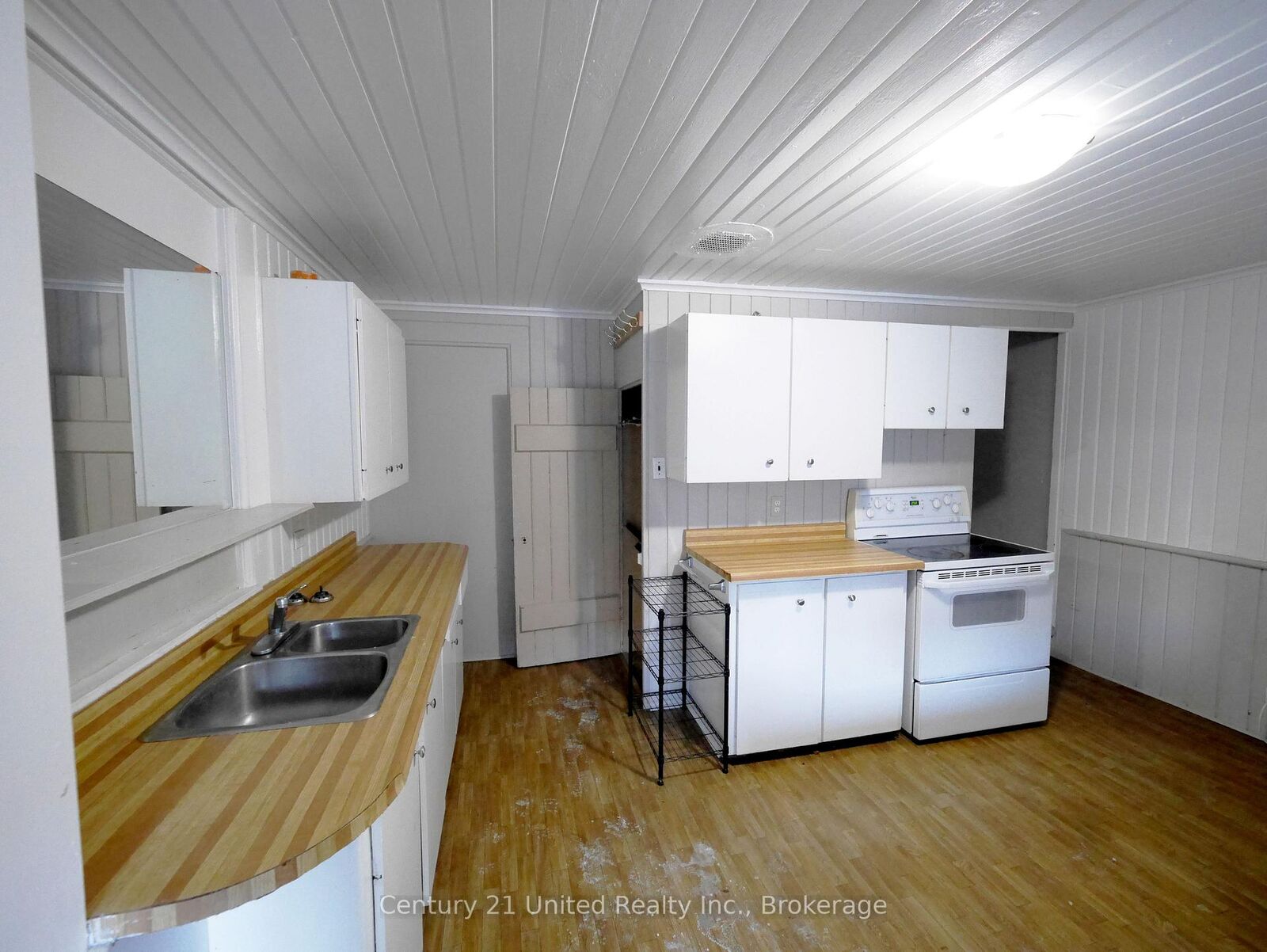 Property Photo:  375A Queen Street  ON K9H 3J7 