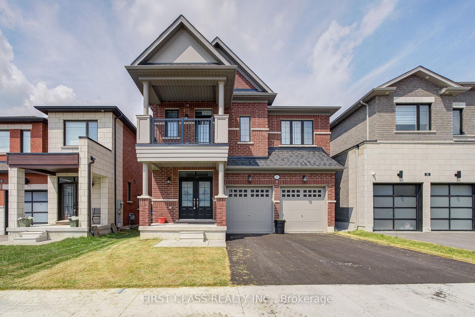 Property Photo:  8 Nigh Drive 2nd Floor  ON L3S 0G4 