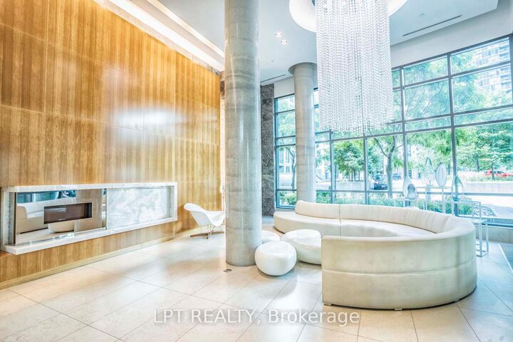 Property Photo: 215 Fort York Boulevard 217 ON M5V 4A2