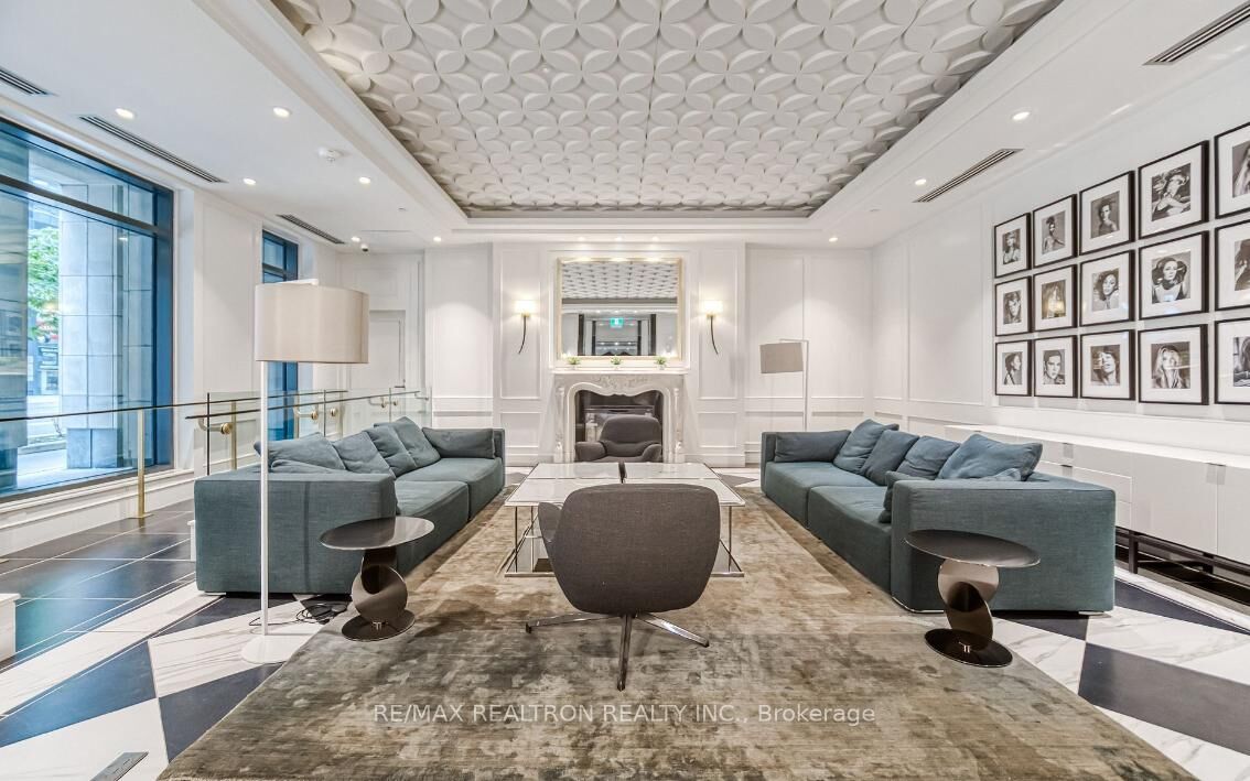 Property Photo:  955 Bay Street 4101 Room C  ON M5S 2A2 