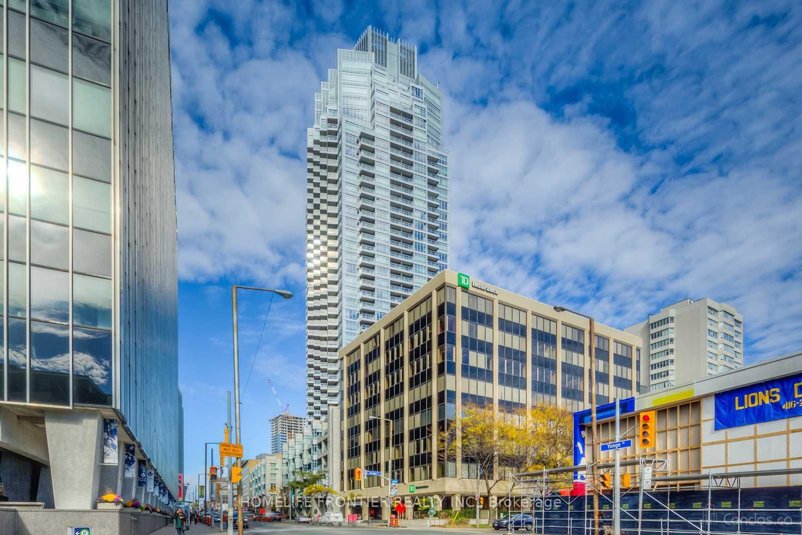 Photo de la propriété: 2191 Yonge Street 810 ON M4S 3H8