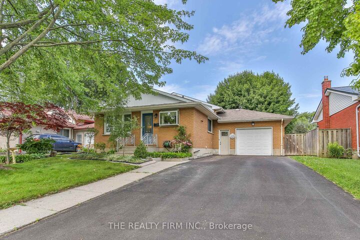 13 Vanbuskirk Drive — photo 1