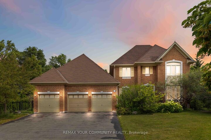40 Hunterwood Chase — photo 1