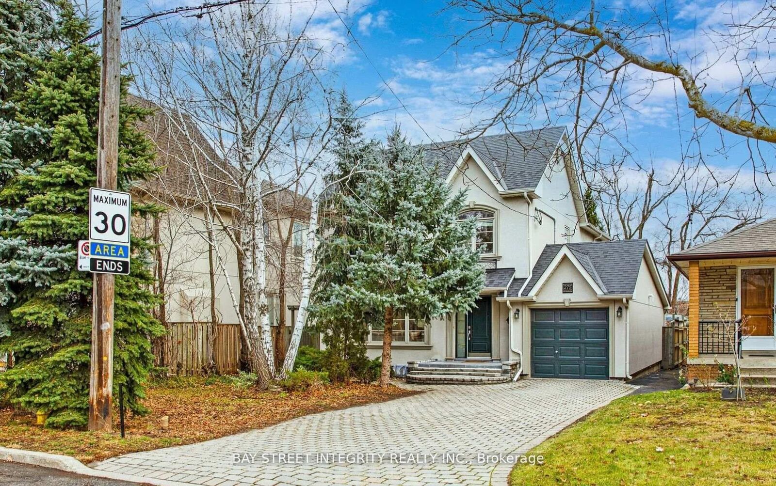Property Photo: 275 Estelle Avenue Lower ON M2N 5J4