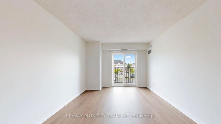 Property Photo: 94 Aspen Springs Drive 201 ON L1C 5N4