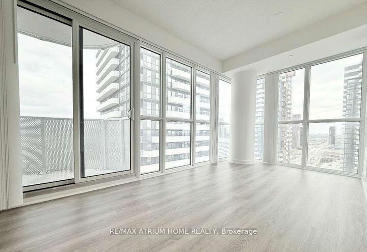 Property Photo:  195 Commerce Street 3915  ON L4K 0P9 