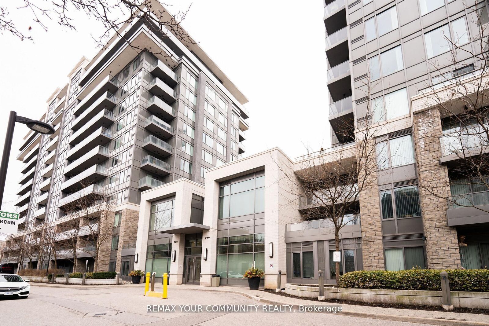 Property Photo:  325 South Park Road 520  ON L3T 0B8 