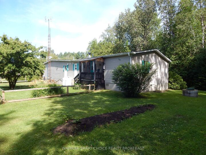 Property Photo:  2726 Grysewood Lane W  ON K0C 1T0 