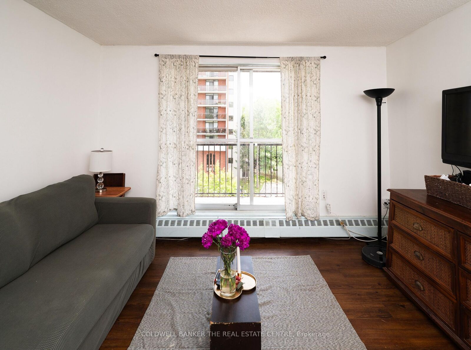 Property Photo: 1690 Victoria Park Avenue 404 ON M1R 1R1