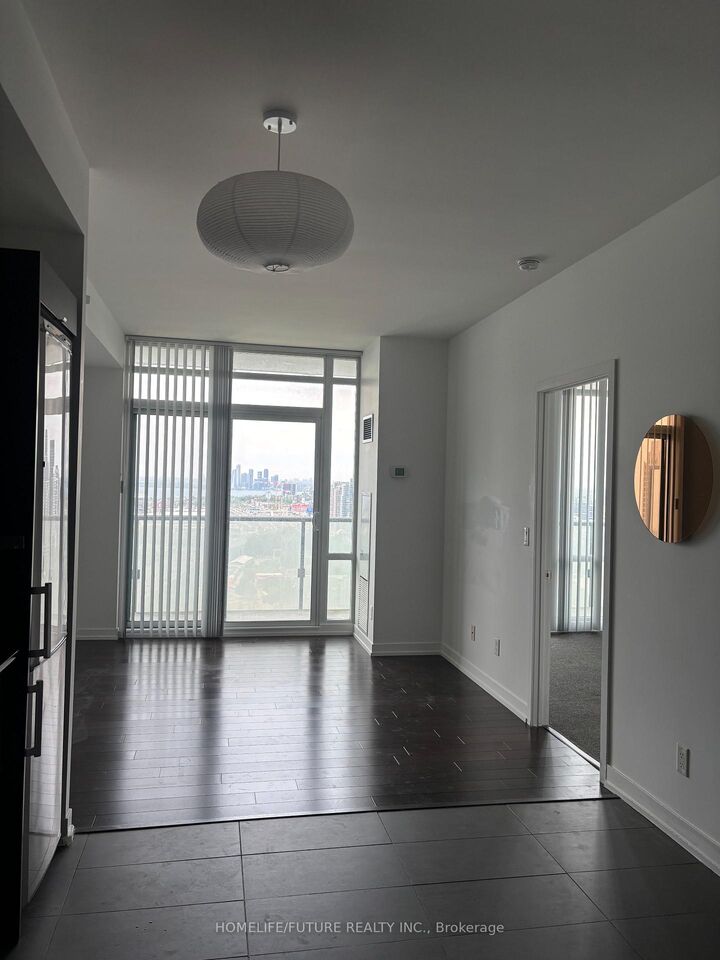 Property Photo: 170 Fort York Boulevard 2713 ON M5V 0E6