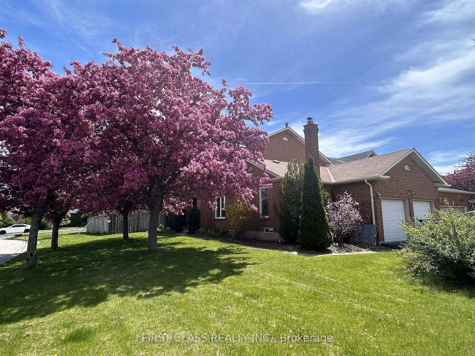 Property Photo: 2360 Credit Valley Road ON L5M 4C9