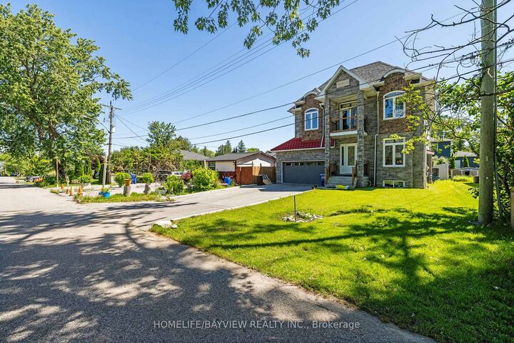 Property Photo:  