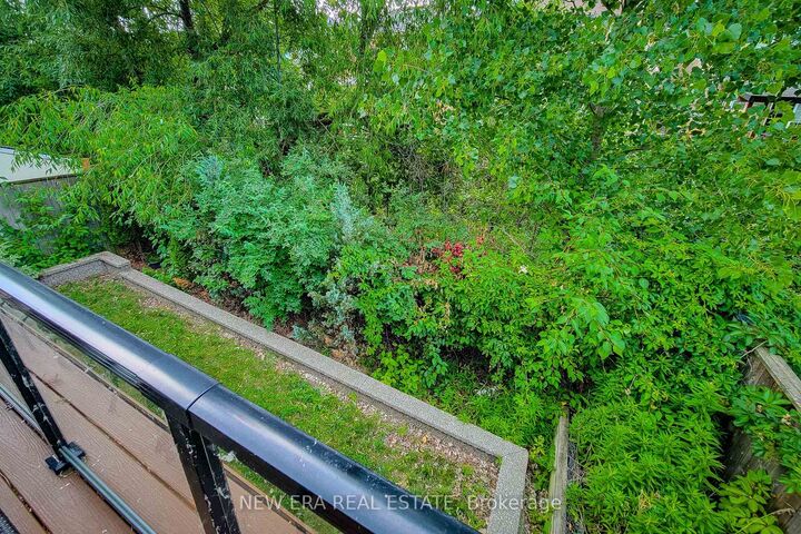Property Photo: 128 Montreal Circle ON L8E 0C8