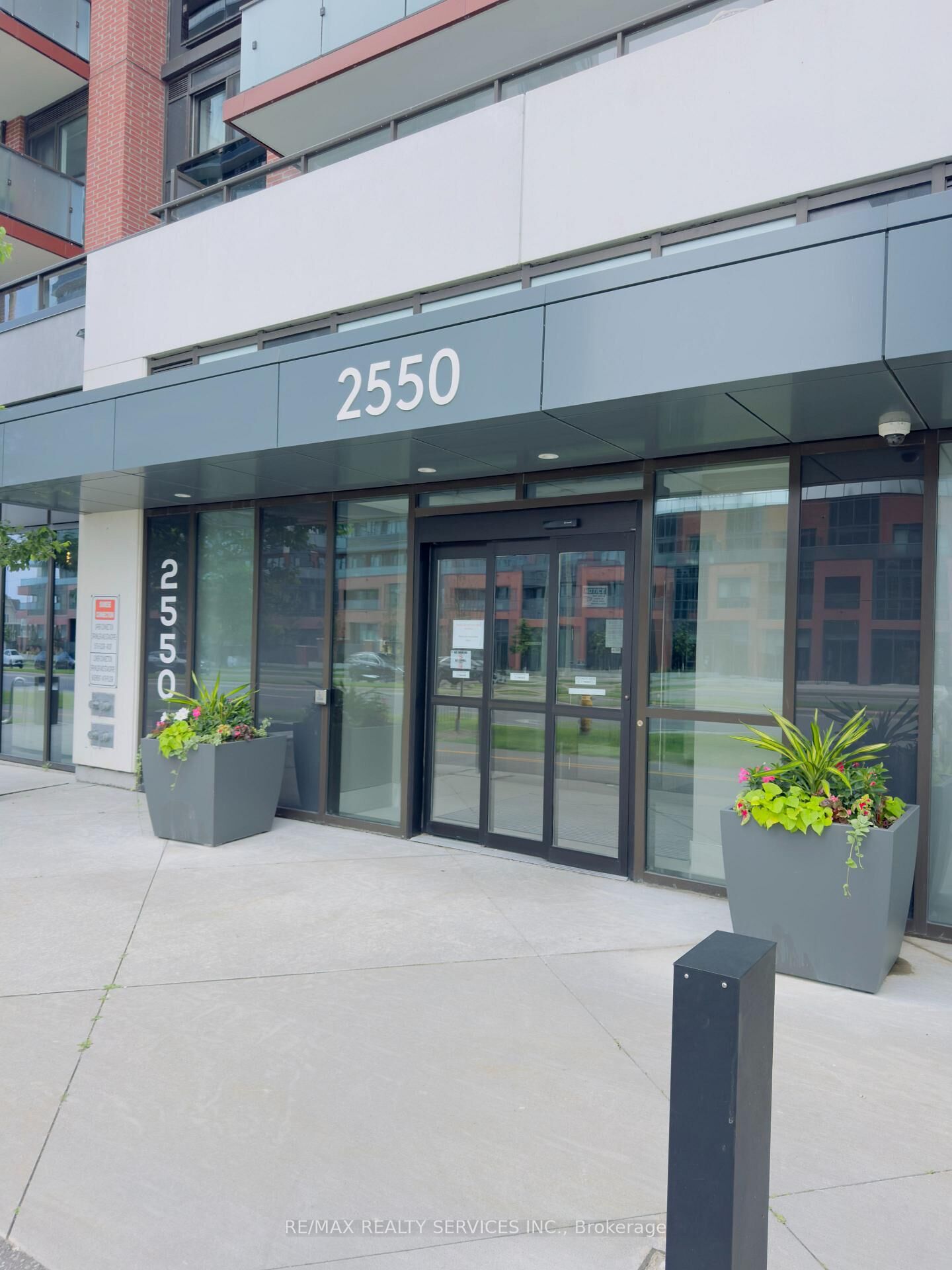 Property Photo: 2550 Simcoe Street N 2019 ON L1L 0R5