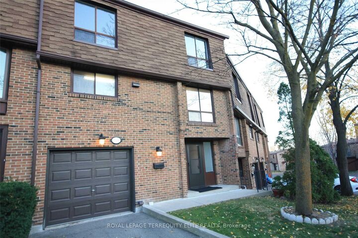 Property Photo:  3395 Cliff Road N 114  ON L5A 3M7 