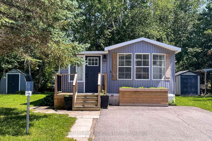 3 Prince Rupert Avenue — photo 1
